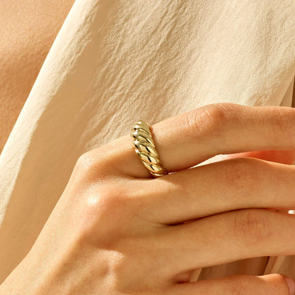 Joyce | Ring | Gold