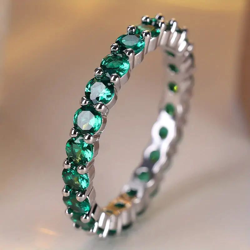 Adrianna | Ring | Emerald | White Gold