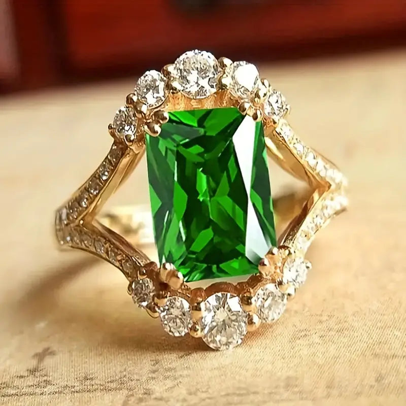 Elisa | Ring | Emerald