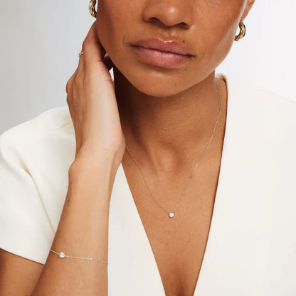 Iris | Necklace | White Gold